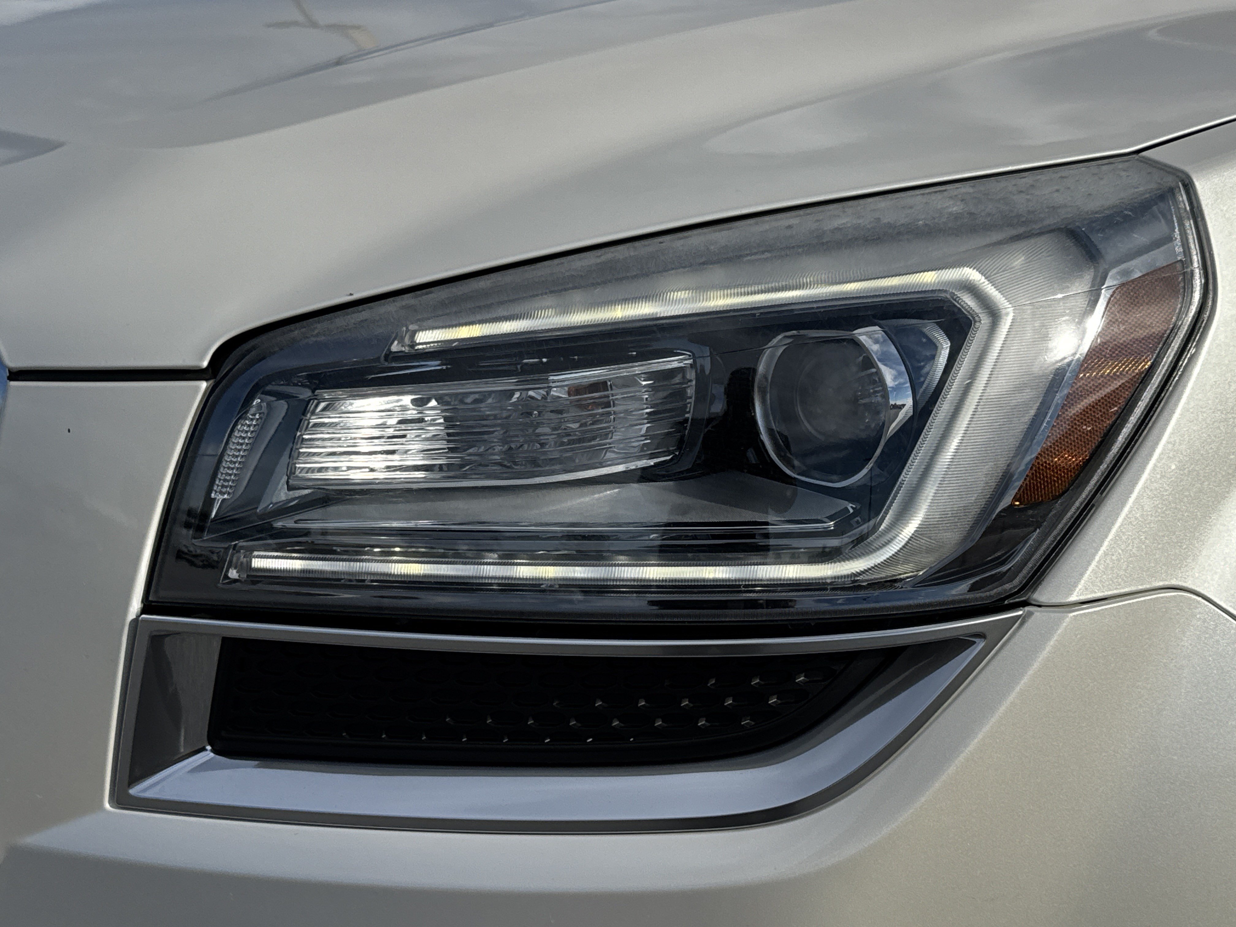 Used 2014 GMC Acadia SLE FWD image 6