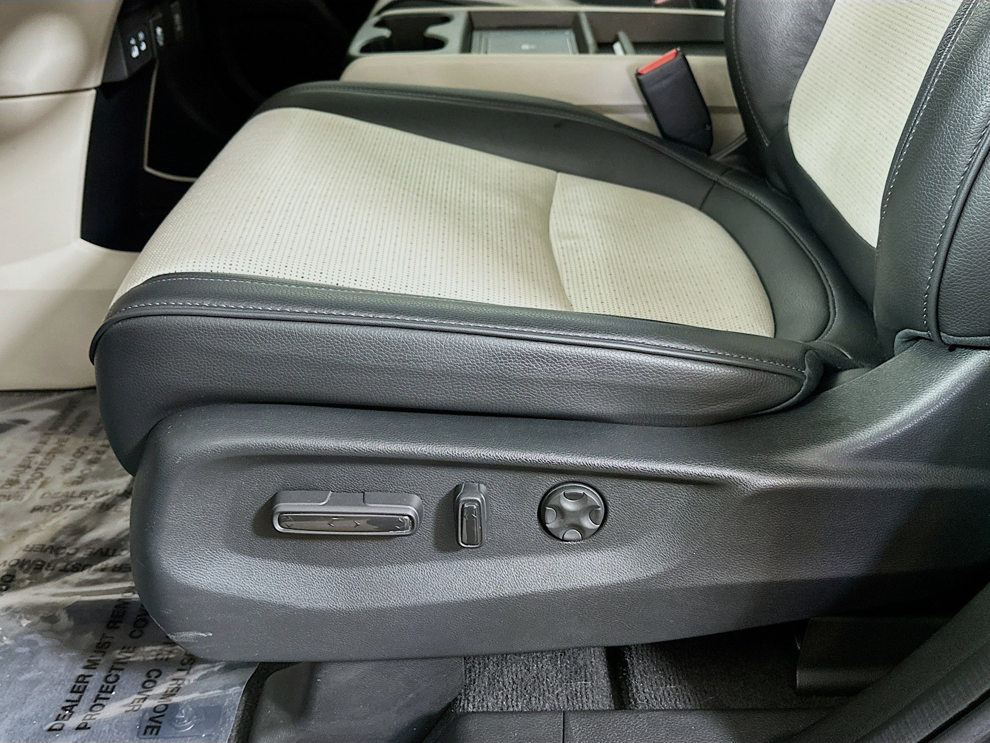 Certified 2025 Honda Odyssey Elite image 18