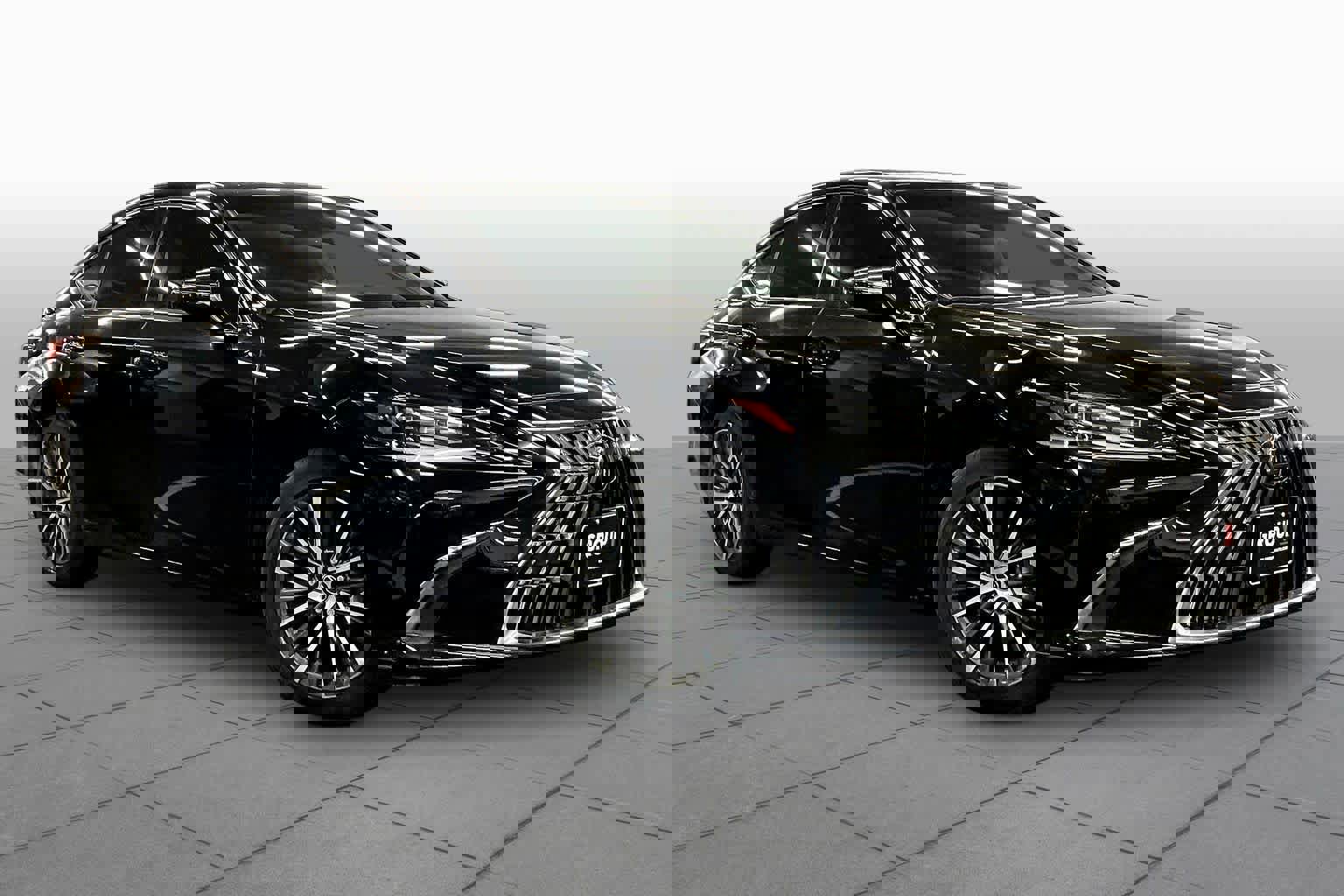 Used 2024 Lexus ES 300h w/ Premium Package FWD image 3