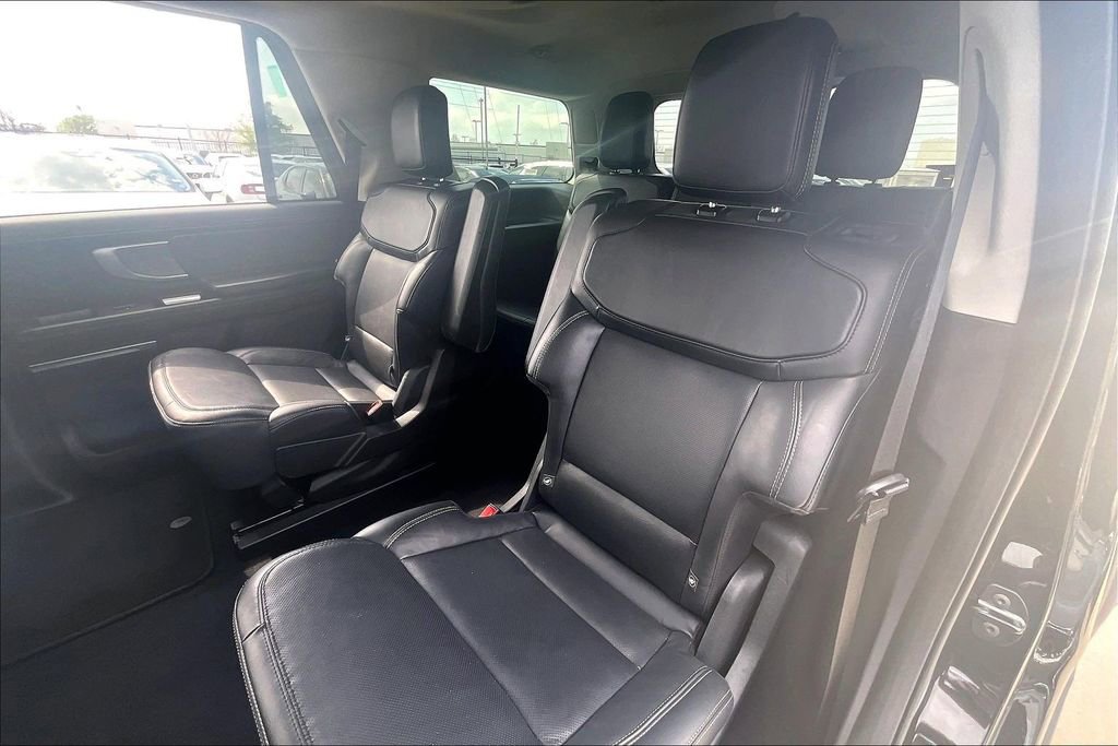 Used 2025 Ford Expedition Platinum AWD/4WD image 33