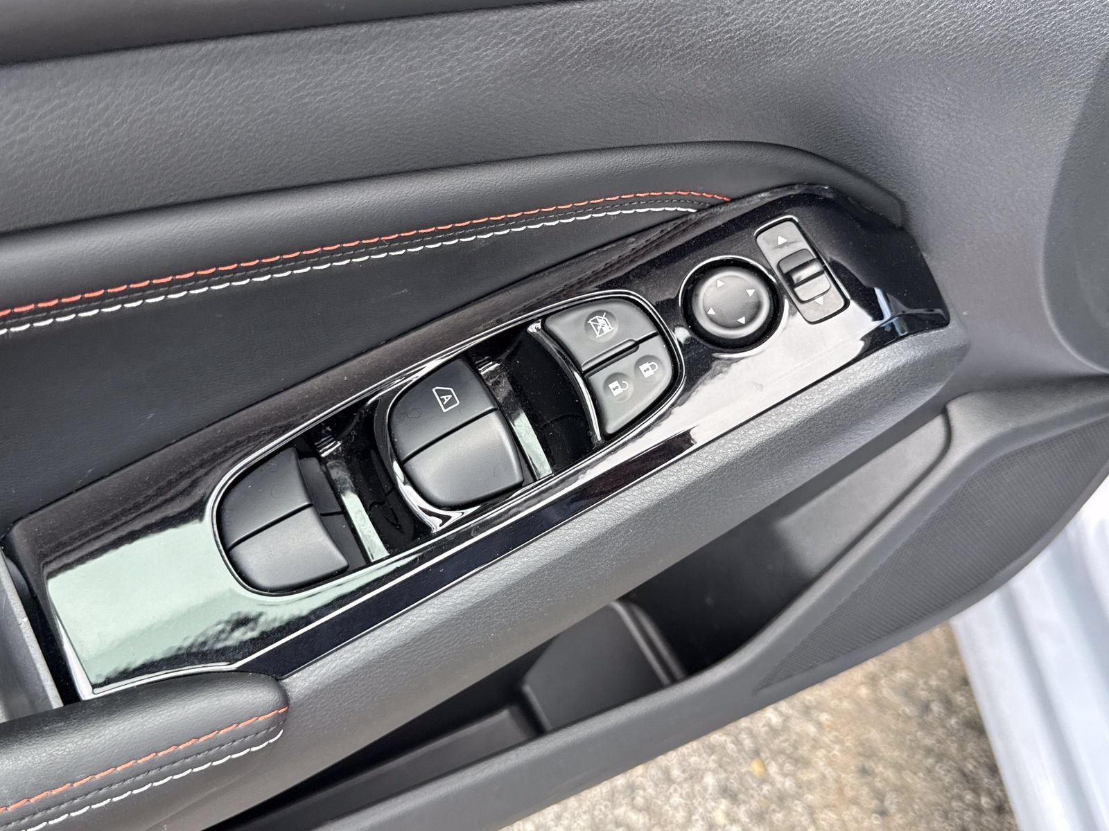 Used 2023 Nissan Altima 2.5 SR w/ SR Premium Package FWD image 15