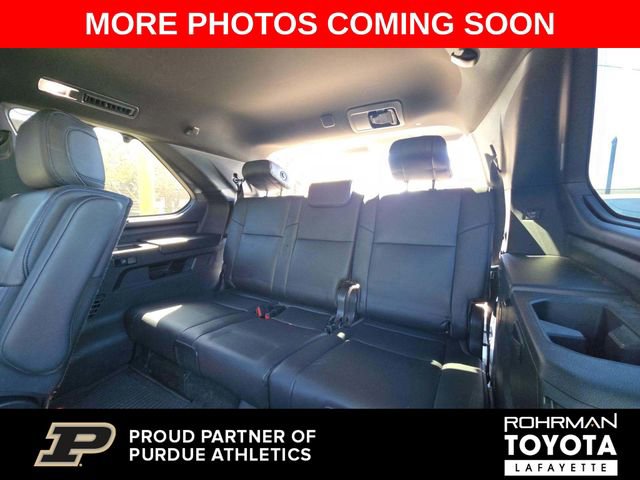 Used 2023 Toyota Sequoia Platinum AWD/4WD image 8