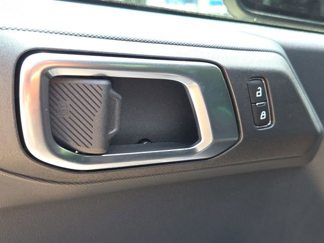 New 2025 Ford Bronco 4-Door image 18