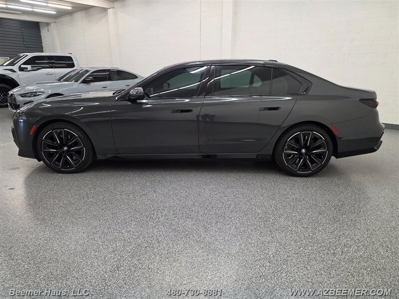 Used 2024 BMW 760i xDrive w/ Executive Package AWD/4WD image 4