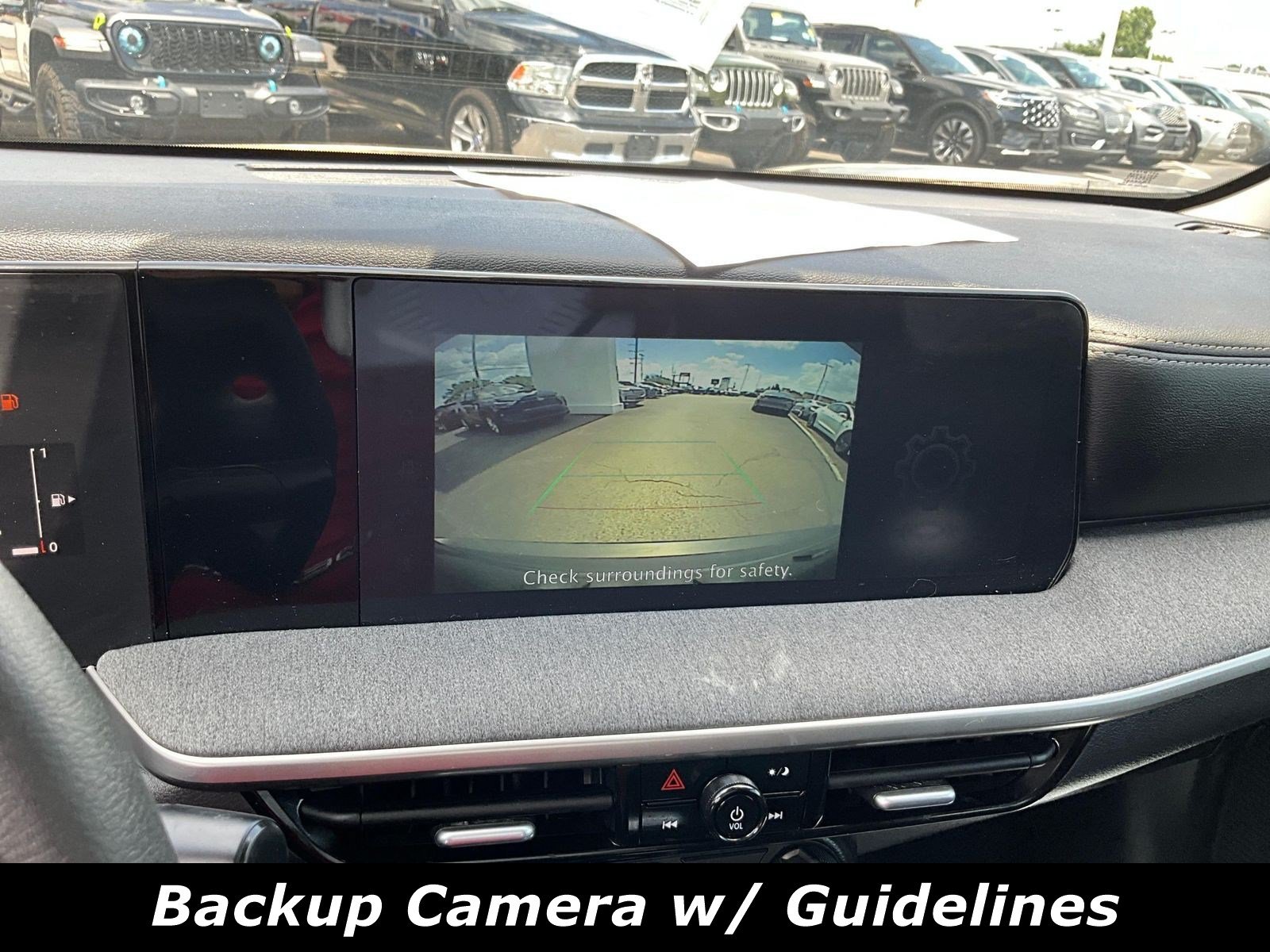 Used 2025 Nissan Kicks SV FWD image 13