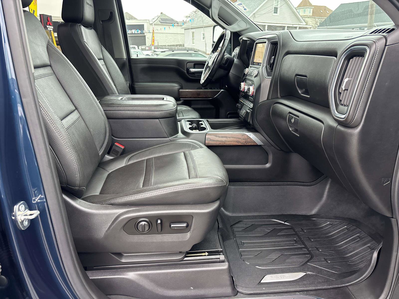 Used 2020 GMC Sierra 2500 Denali w/ Denali Ultimate Package image 19