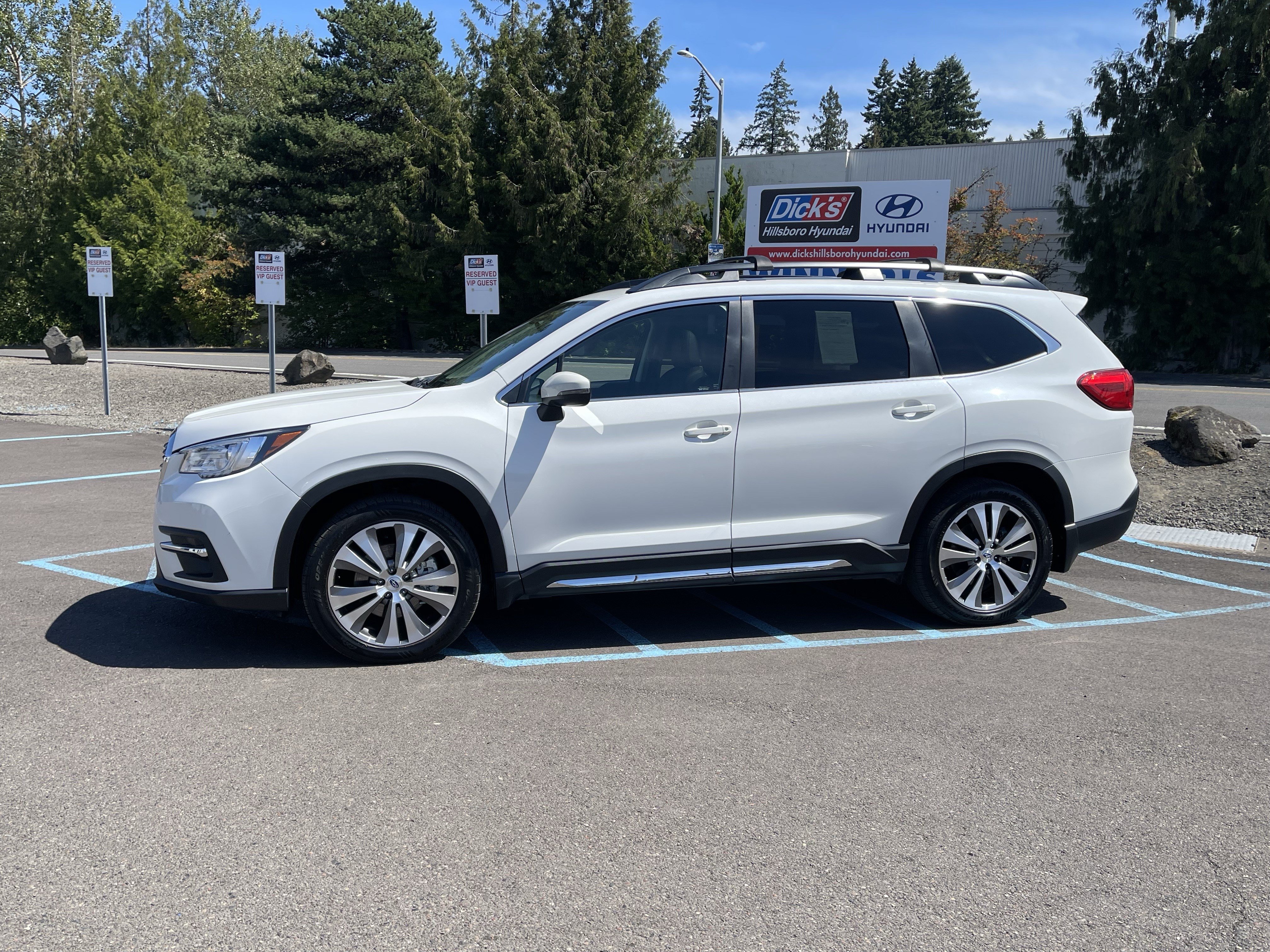 Used 2022 Subaru Ascent Limited w/ Technology Package AWD/4WD image 2