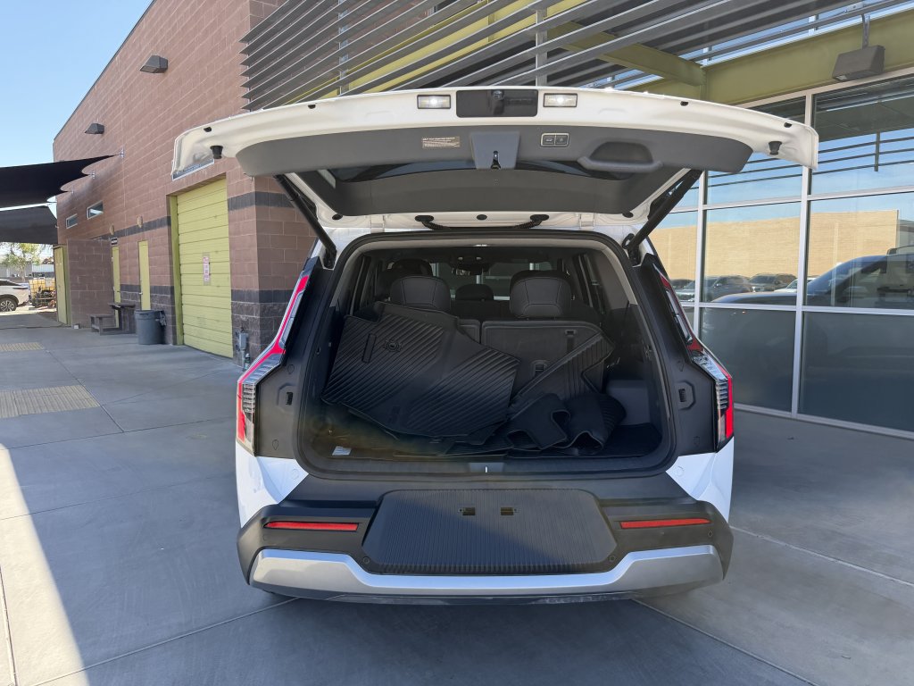Used 2025 Kia EV9 Wind AWD/4WD image 37