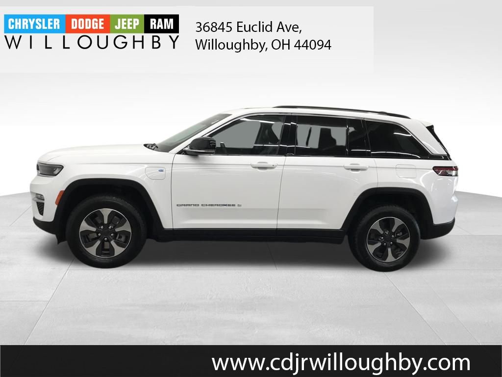 Used 2024 Jeep Grand Cherokee Limited 4xe image 2