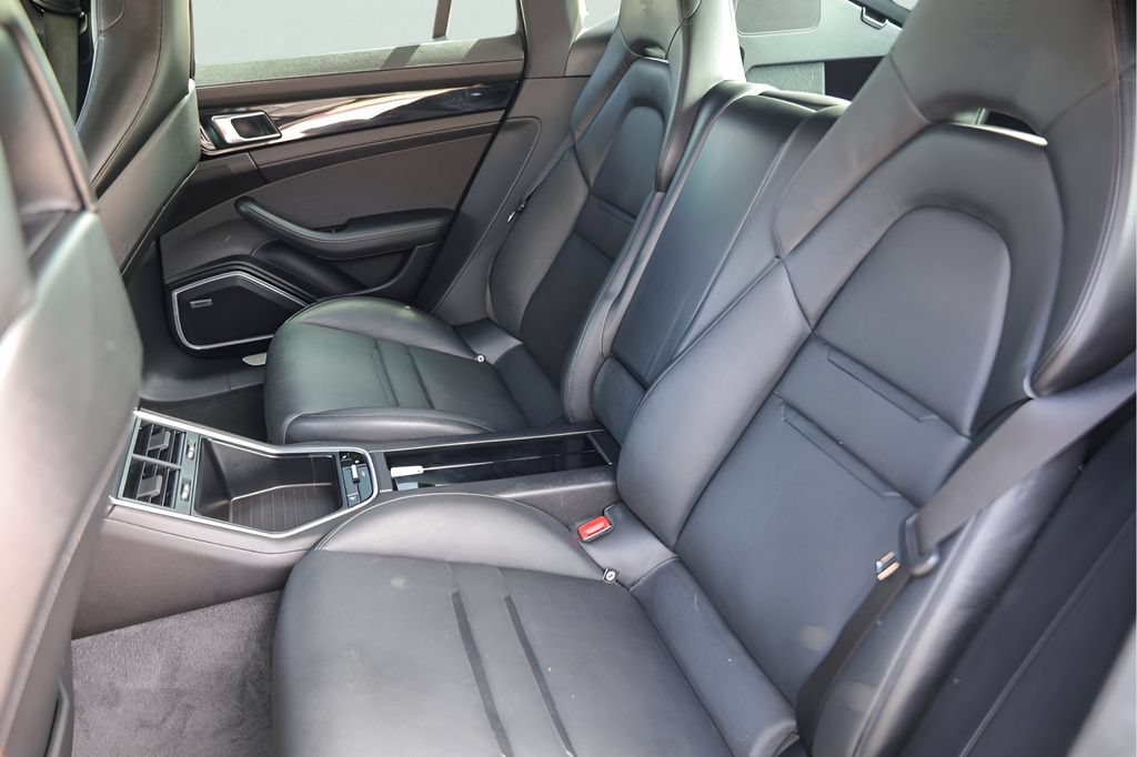 Used 2017 Porsche Panamera 4 AWD/4WD image 26