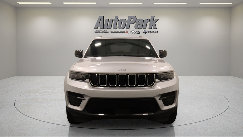 New 2026 Jeep Grand Cherokee Laredo X AWD/4WD image 3