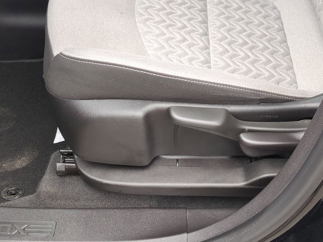 Certified 2024 Chevrolet Equinox LS w/ Midnight Edition image 33