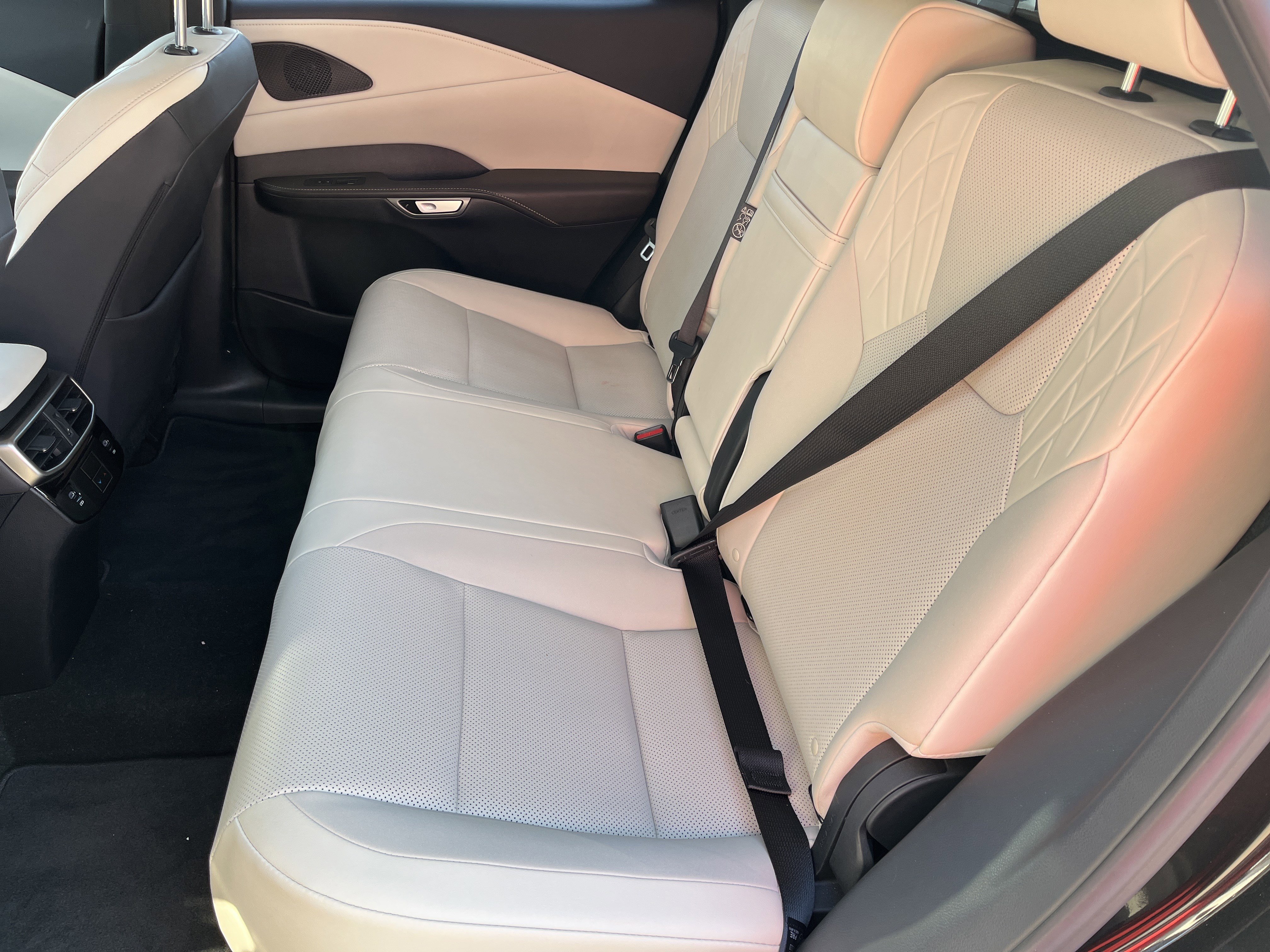 Used 2024 Lexus RX 350 Premium w/ Accessory Package (Z1) image 20