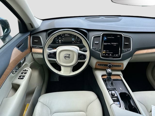 Used 2021 Volvo XC90 T5 Momentum image 25