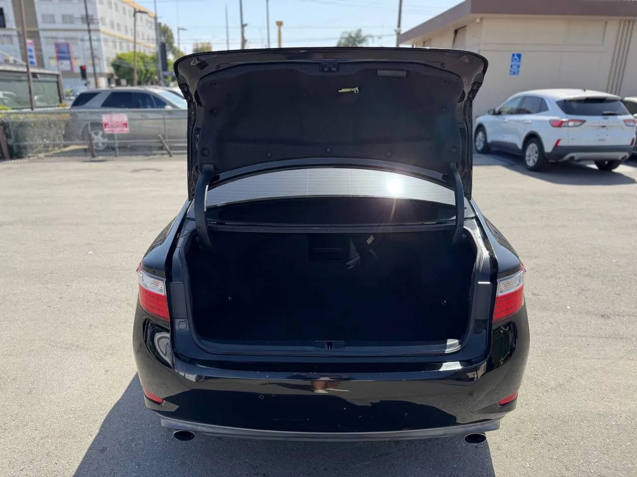 Used 2014 Lexus ES 350 w/ Premium Package FWD image 29