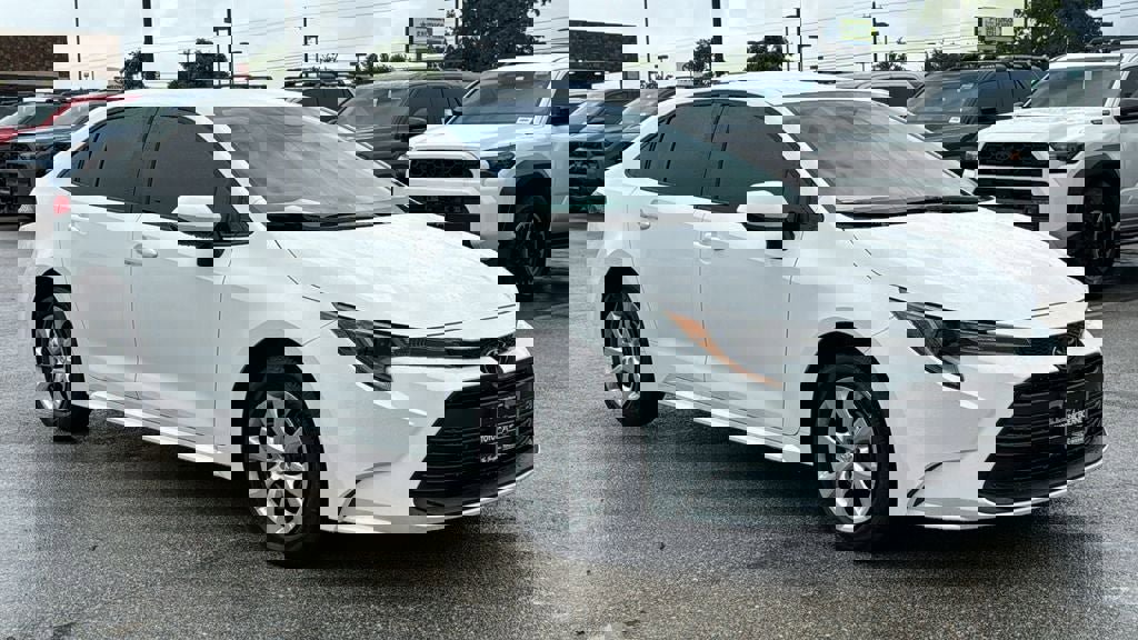 New 2026 Toyota Corolla LE FWD image 3