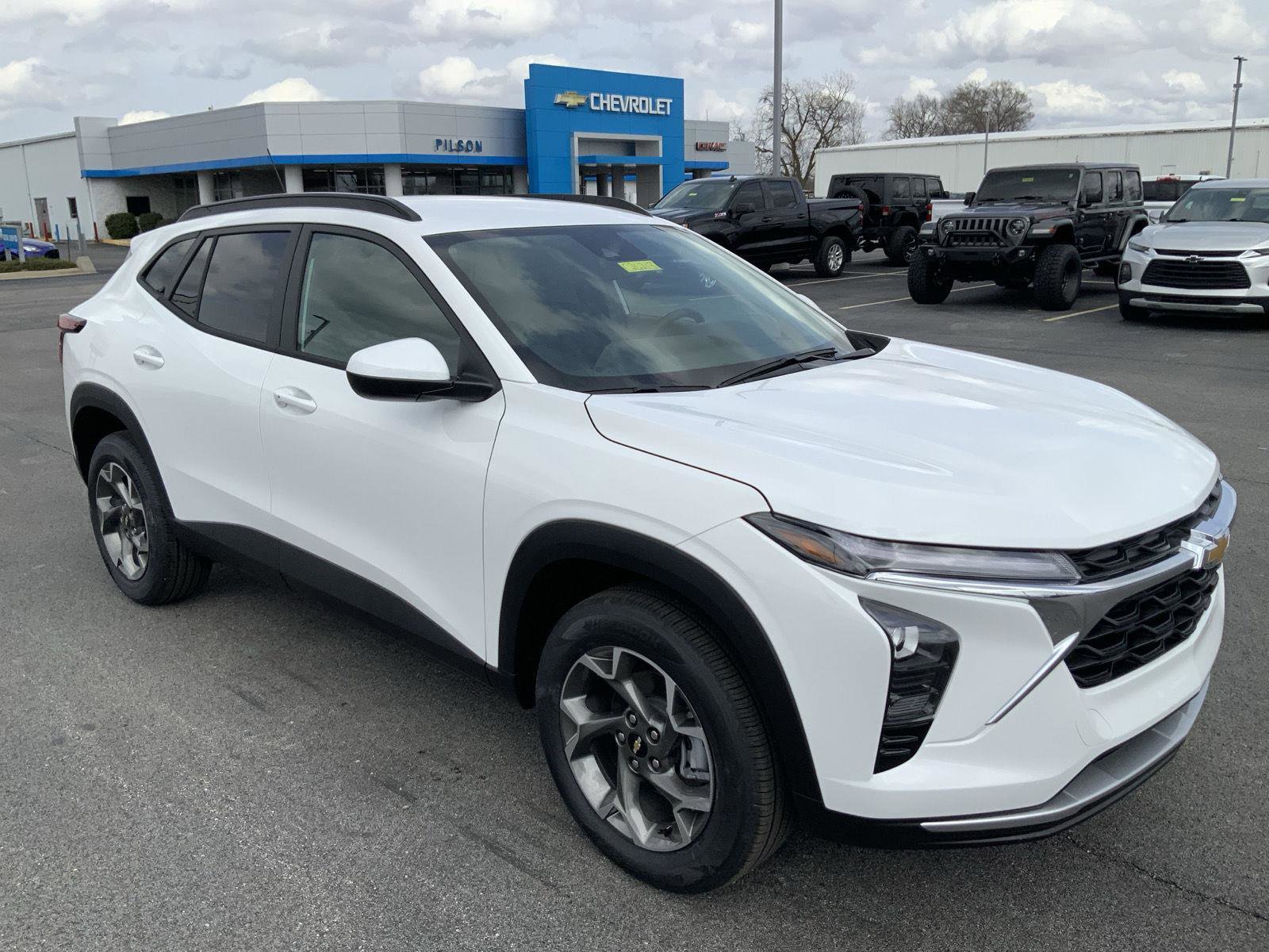 New 2026 Chevrolet Trax LT image 2