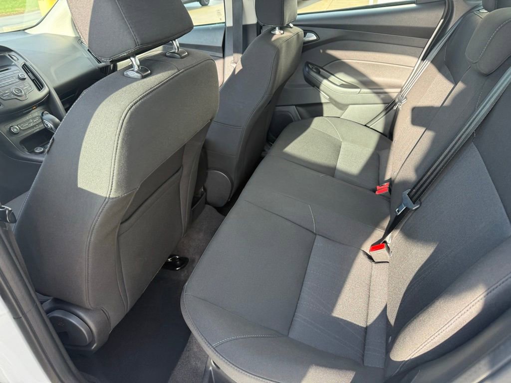 Certified 2017 Ford Focus SE image 17