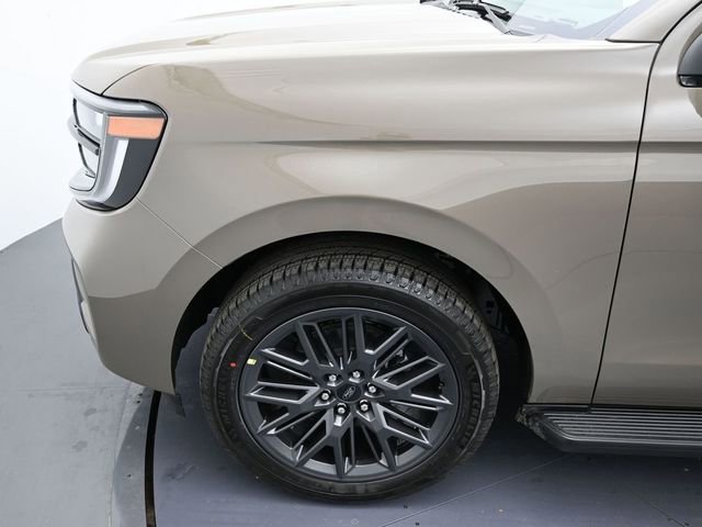 New 2026 Ford Expedition Platinum w/ Stealth Appearance Package image 10