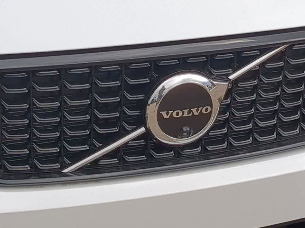 New 2026 Volvo XC40 B5 Plus w/ Climate Package AWD/4WD image 11