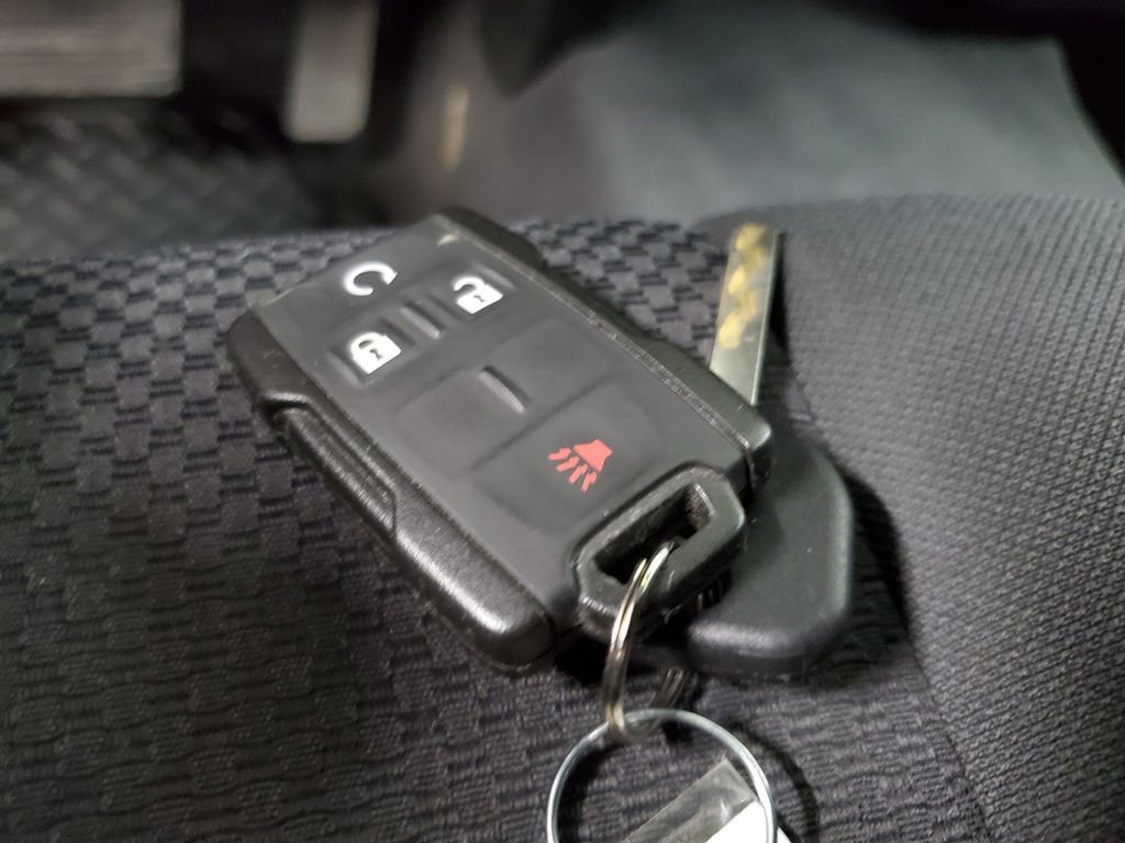 Used 2019 Chevrolet Silverado 1500 LT w/ All Star Edition image 34