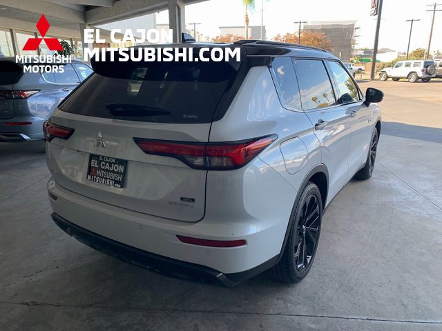 New 2025 Mitsubishi Outlander SEL Black Edition image 3