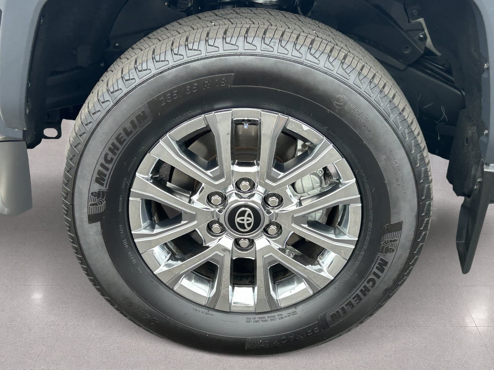 Used 2025 Toyota Tacoma Limited AWD/4WD image 11