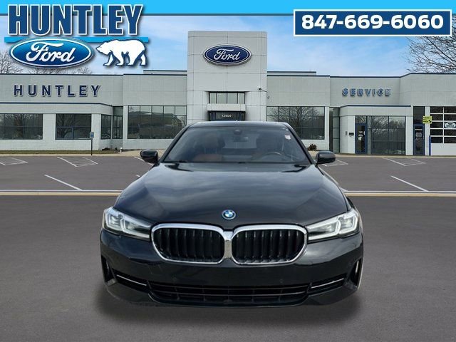 Used 2023 BMW 530e xDrive w/ Premium Package image 2