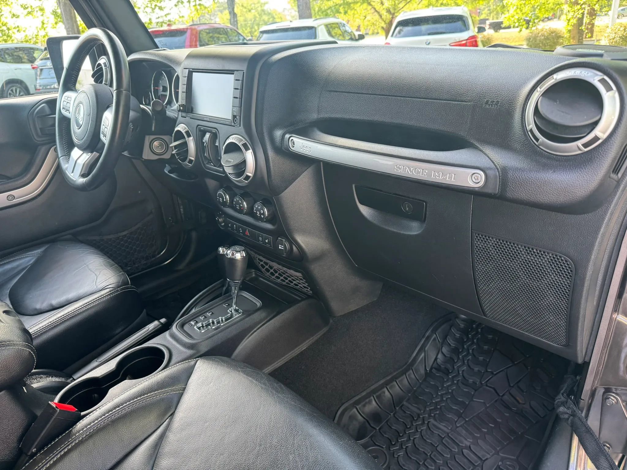 Used 2016 Jeep Wrangler Unlimited Rubicon image 28