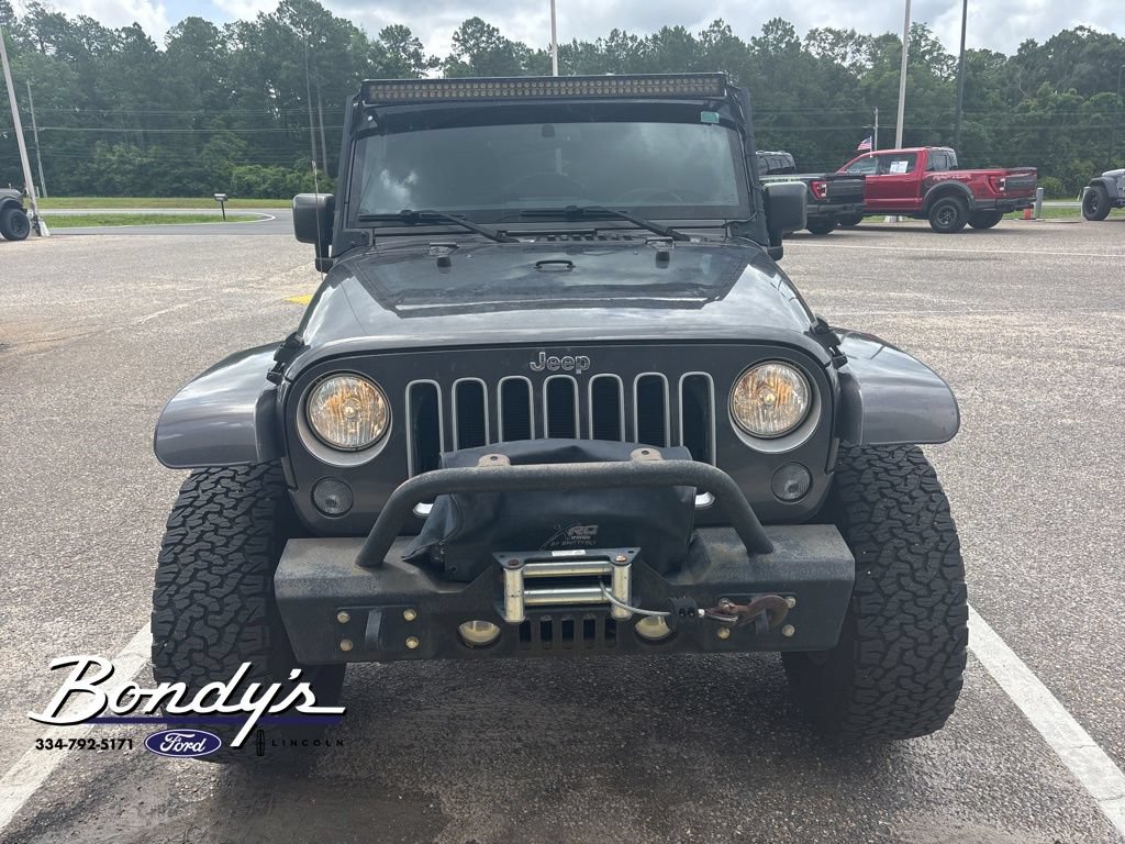 Used 2016 Jeep Wrangler Unlimited Sahara w/ Connectivity Group AWD/4WD image 2