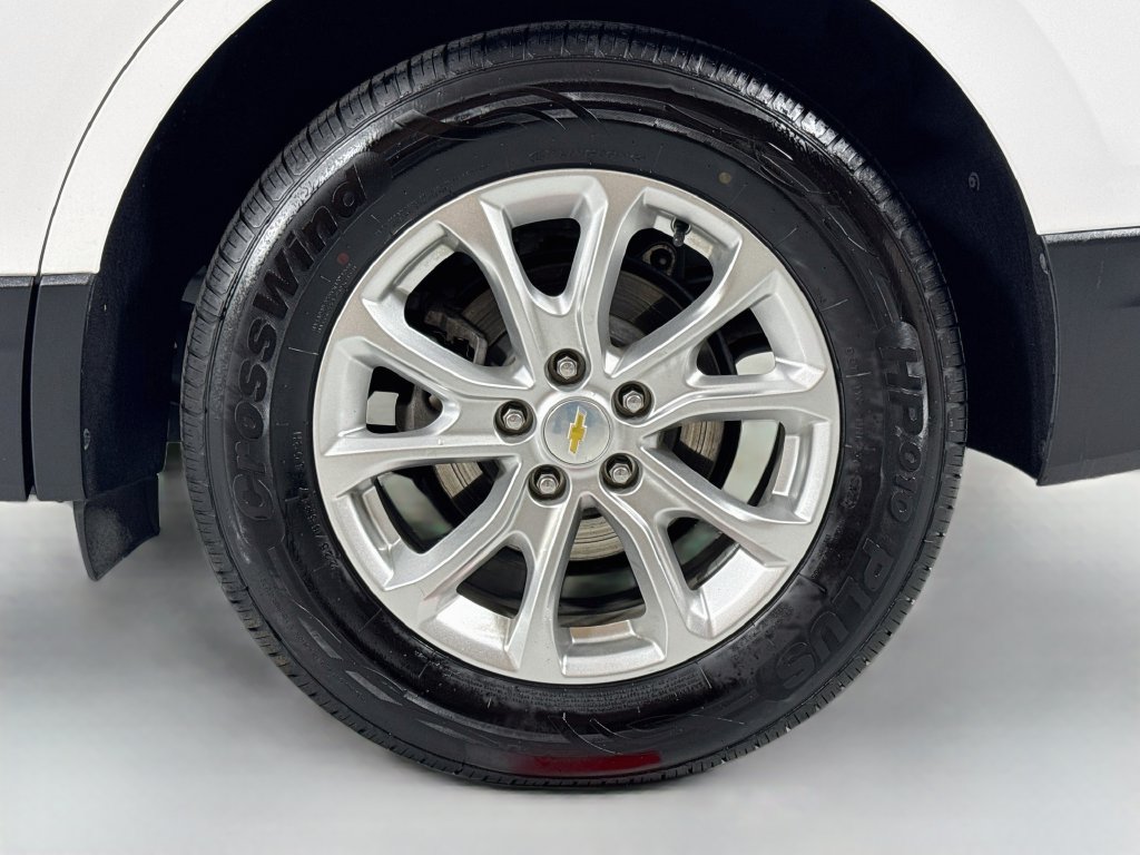 Used 2020 Chevrolet Equinox LT w/ LPO, Floor Liner Package AWD/4WD image 10