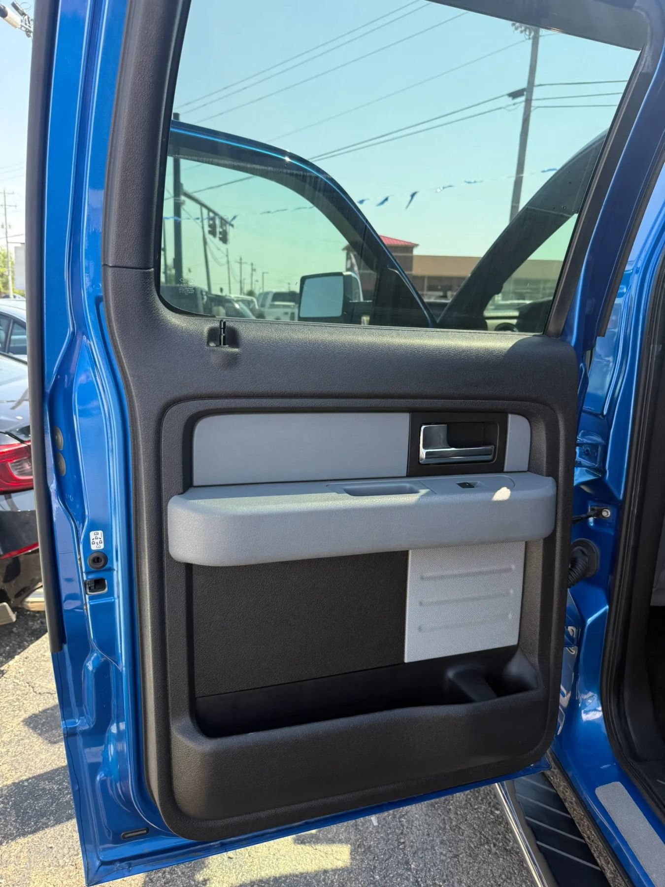 Used 2012 Ford F150 XLT w/ XLT Chrome Pkg AWD/4WD image 15
