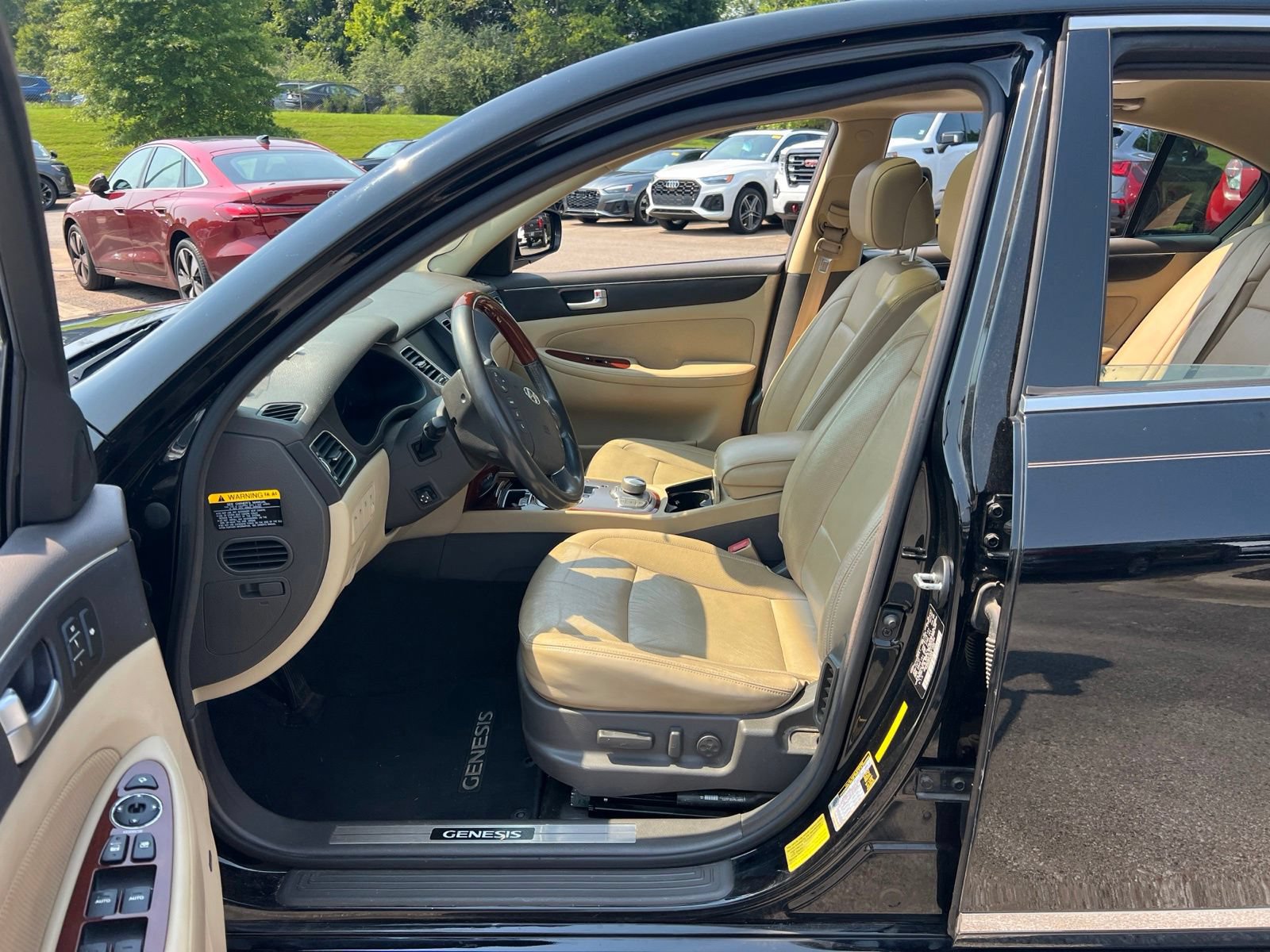 Used 2012 Hyundai Genesis 4.6 RWD image 32