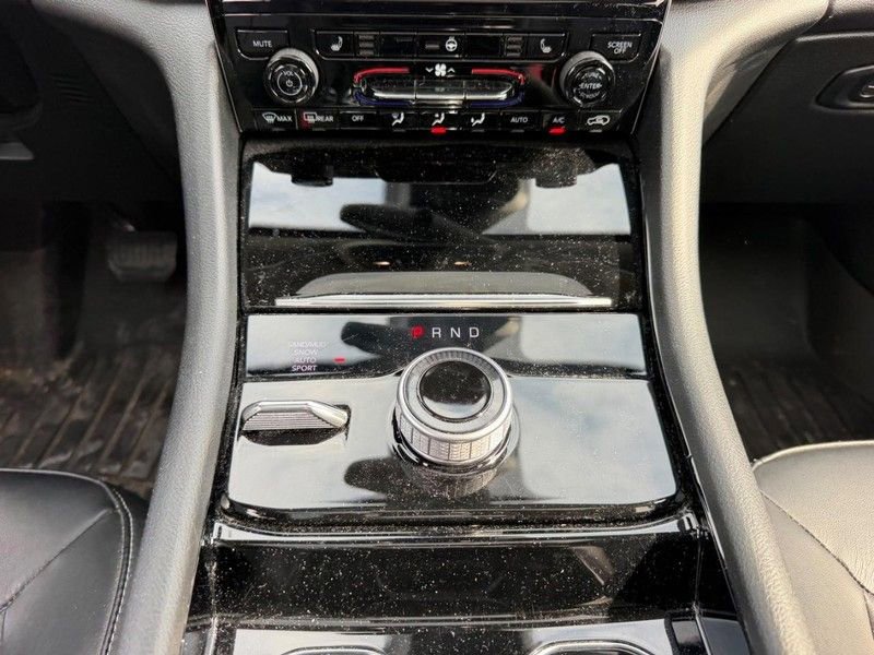 Used 2022 Jeep Grand Cherokee L Limited image 18