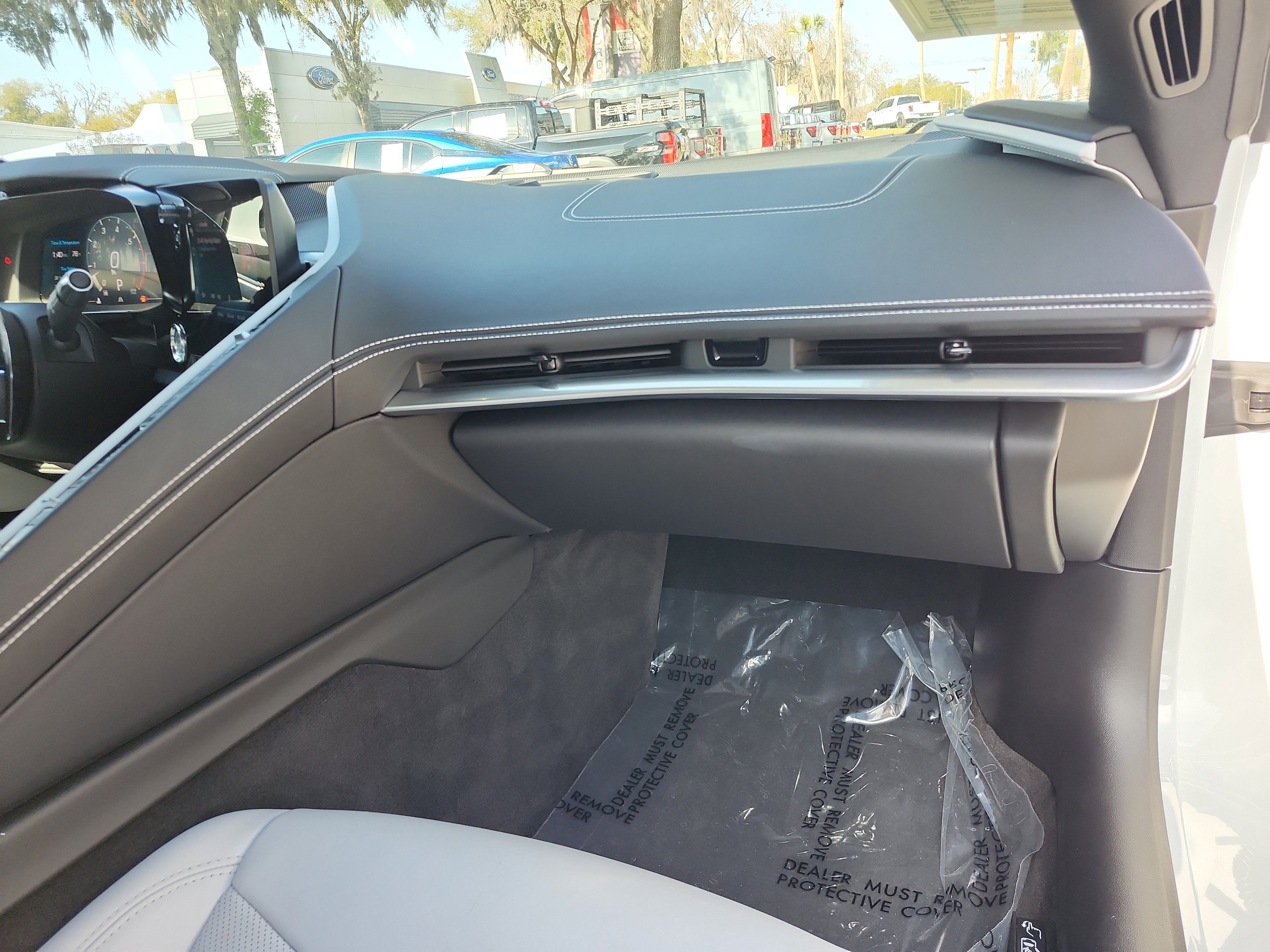 Used 2025 Chevrolet Corvette Stingray Preferred Cpe w/ 2LT image 19