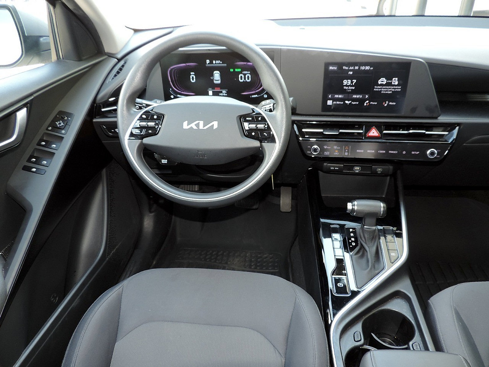 Used 2024 Kia Niro LX FWD image 13