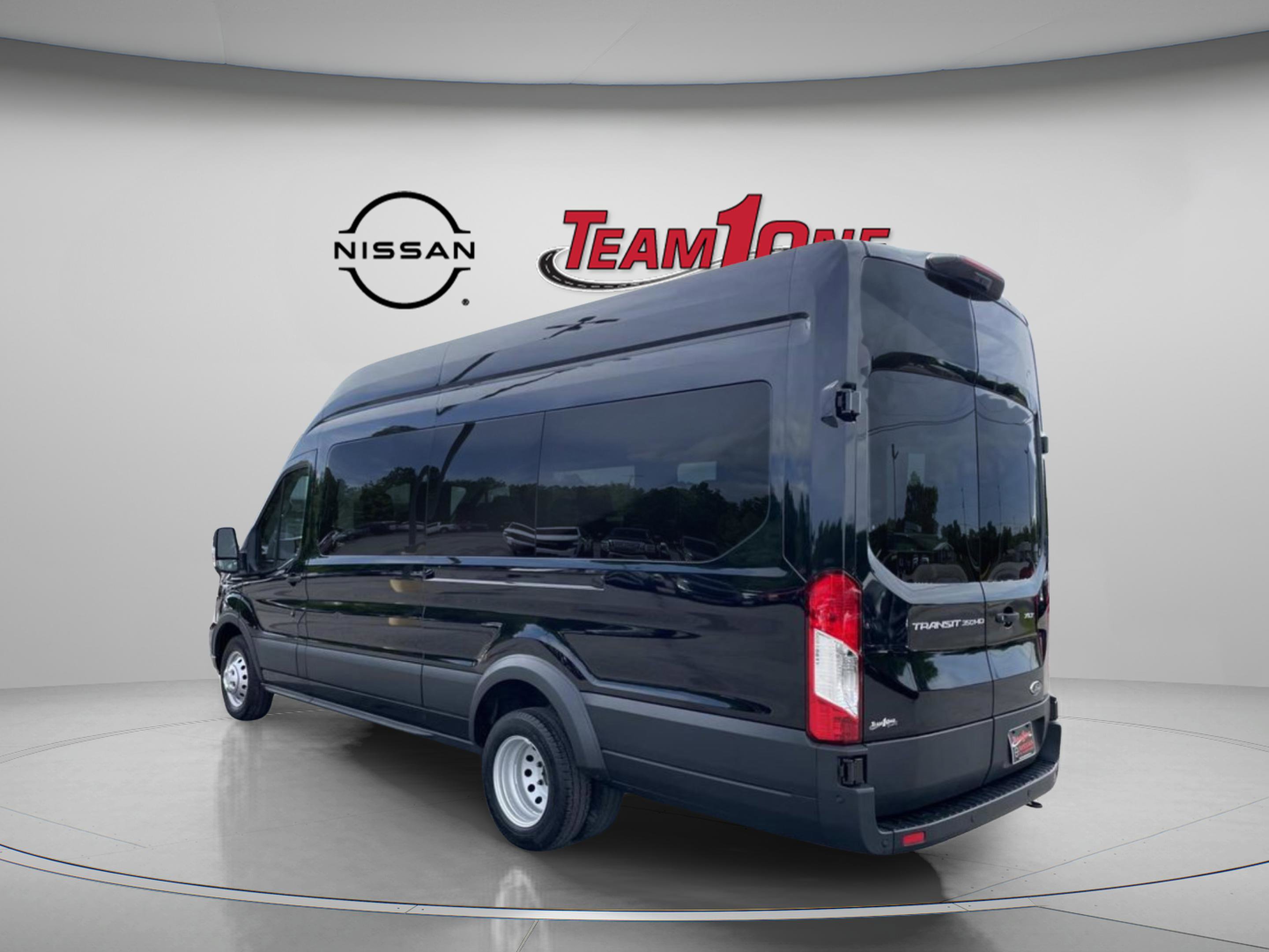 Used 2025 Ford Transit 350 XLT RWD image 6