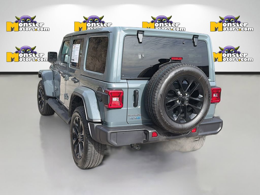 Used 2025 Jeep Wrangler Unlimited Sahara image 7