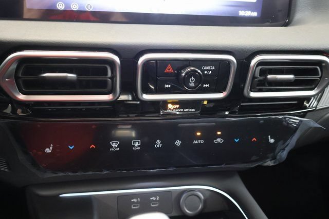 New 2026 Nissan Sentra SR w/ SR Premium Package FWD image 21