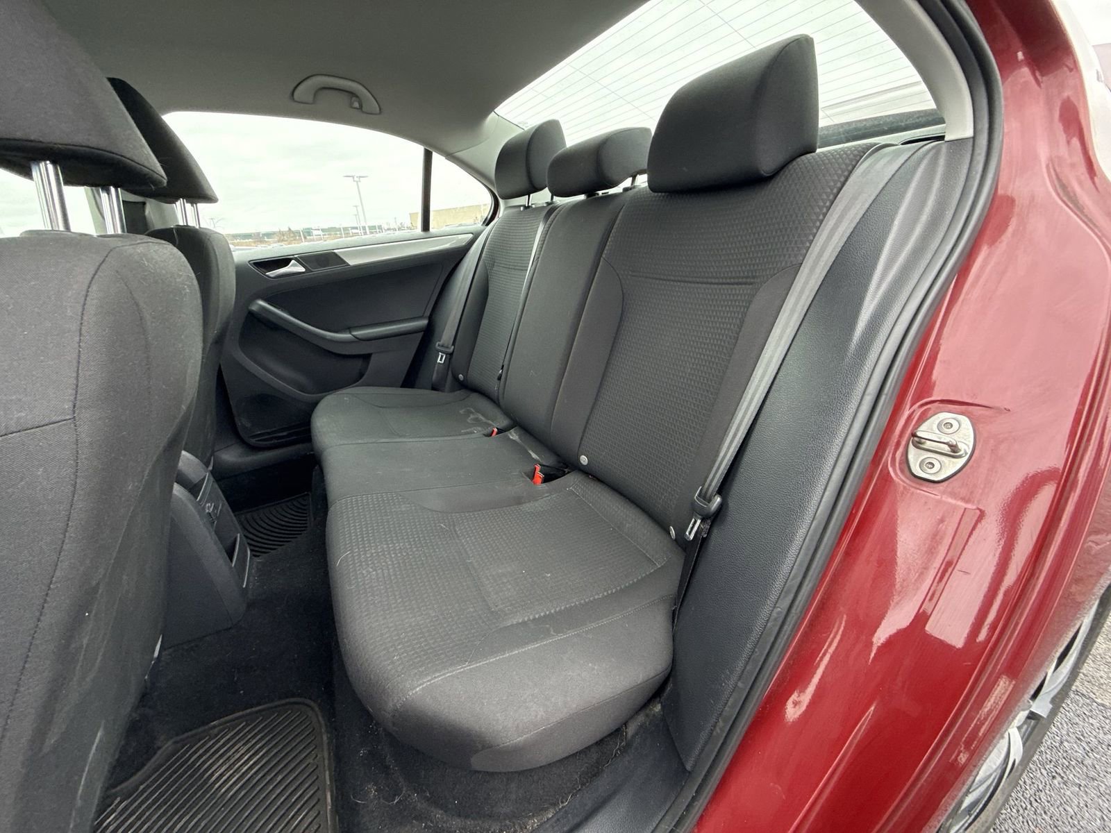 Used 2016 Volkswagen Jetta SE image 21