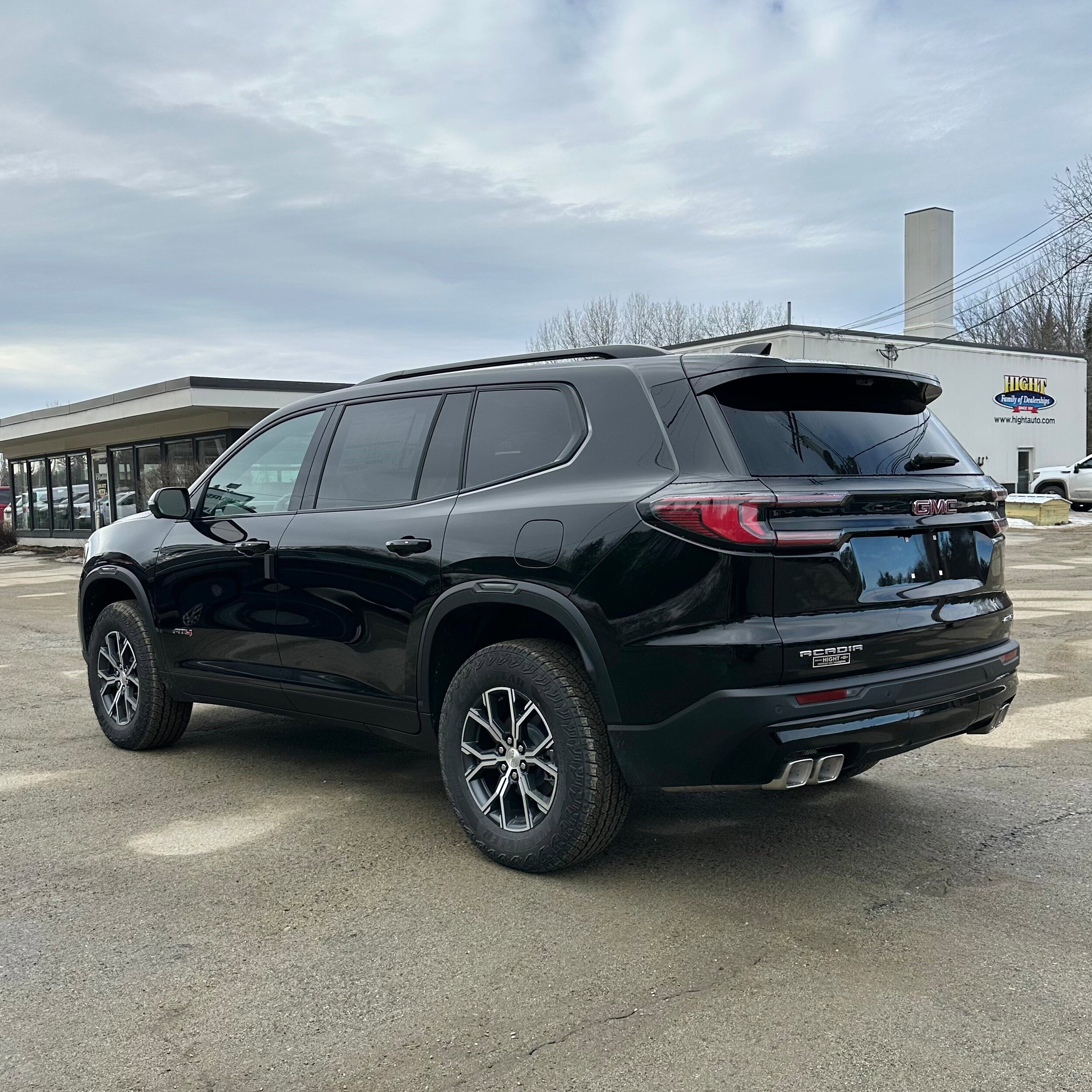 New 2026 GMC Acadia AT4 w/ Luxury Package AWD/4WD image 5