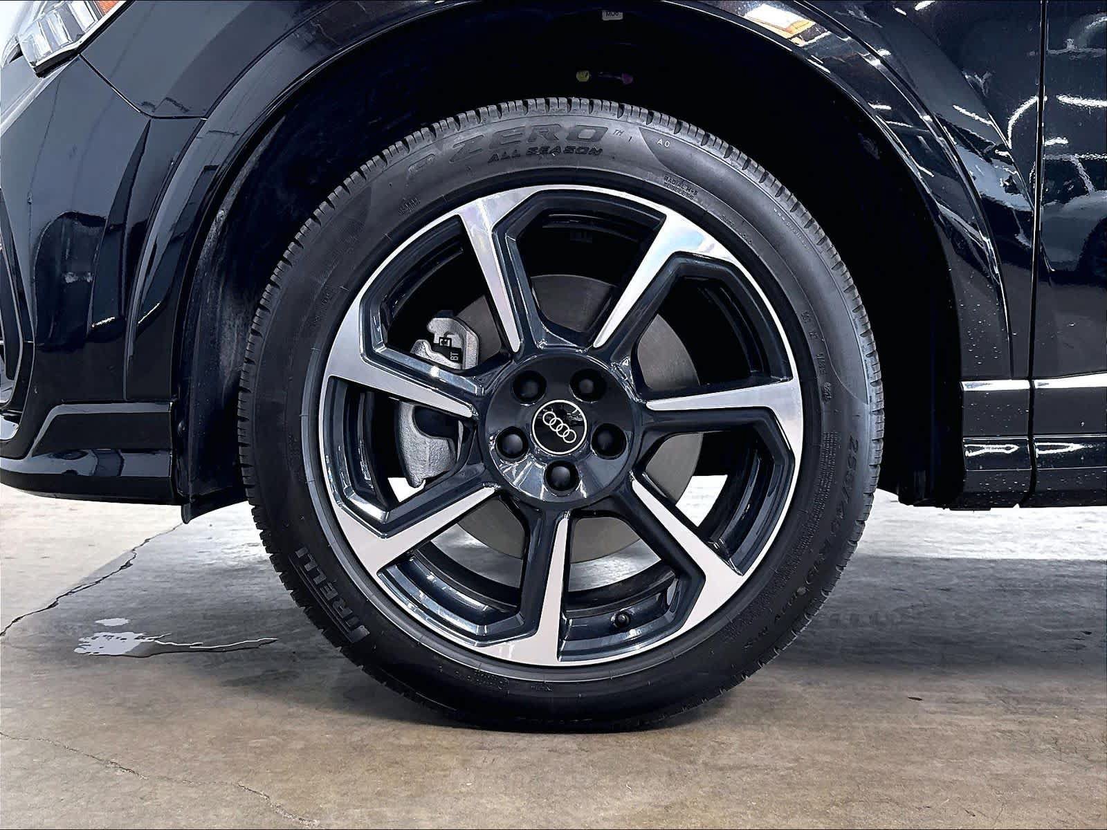 Certified 2025 Audi Q3 2.0T Premium Plus w/ Premium Plus Package AWD/4WD image 10