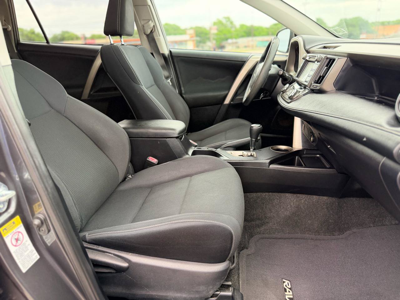 Used 2015 Toyota RAV4 XLE FWD image 19