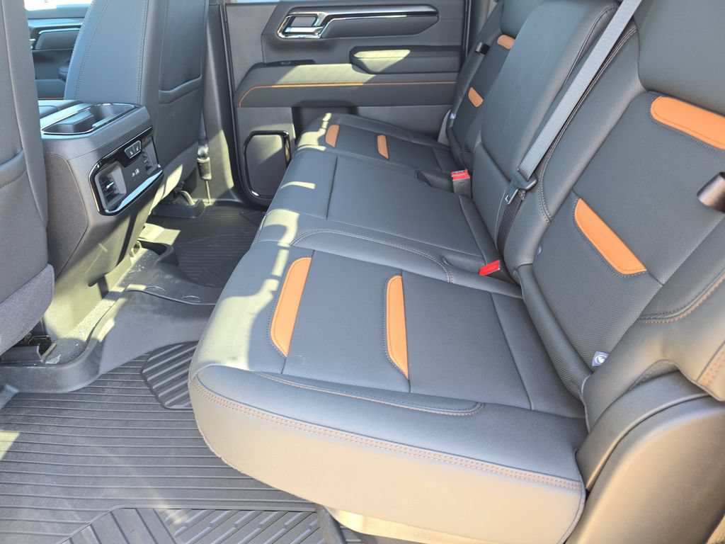 New 2026 GMC Sierra 2500 AT4 w/ AT4 Premium Plus Package AWD/4WD image 15