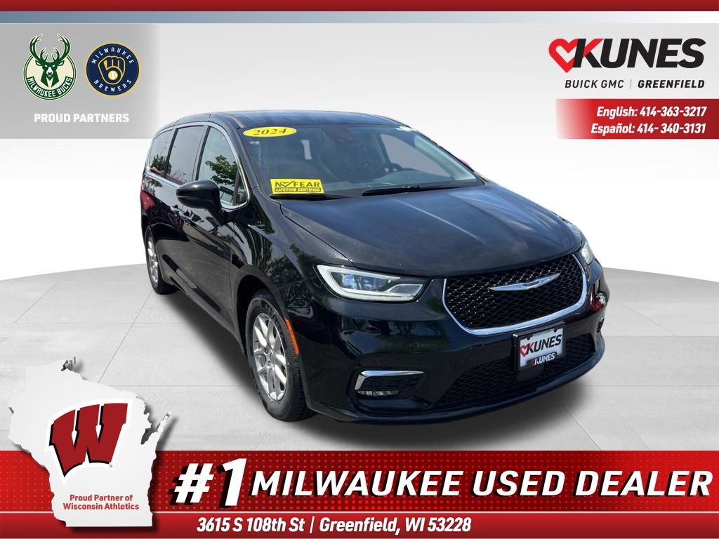 Used 2024 Chrysler Pacifica Touring-L