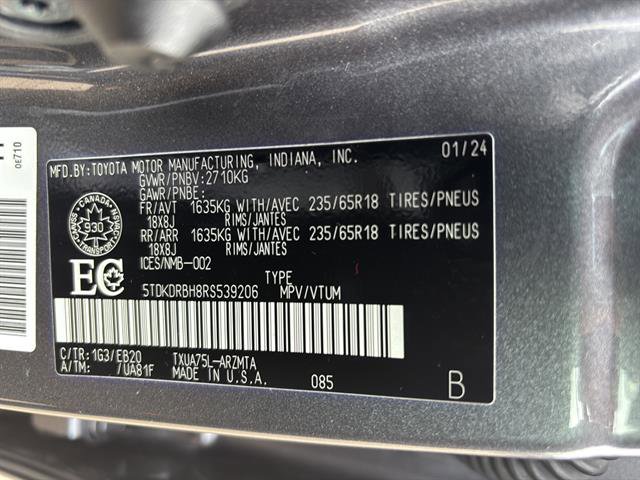 Used 2024 Toyota Highlander Limited image 21