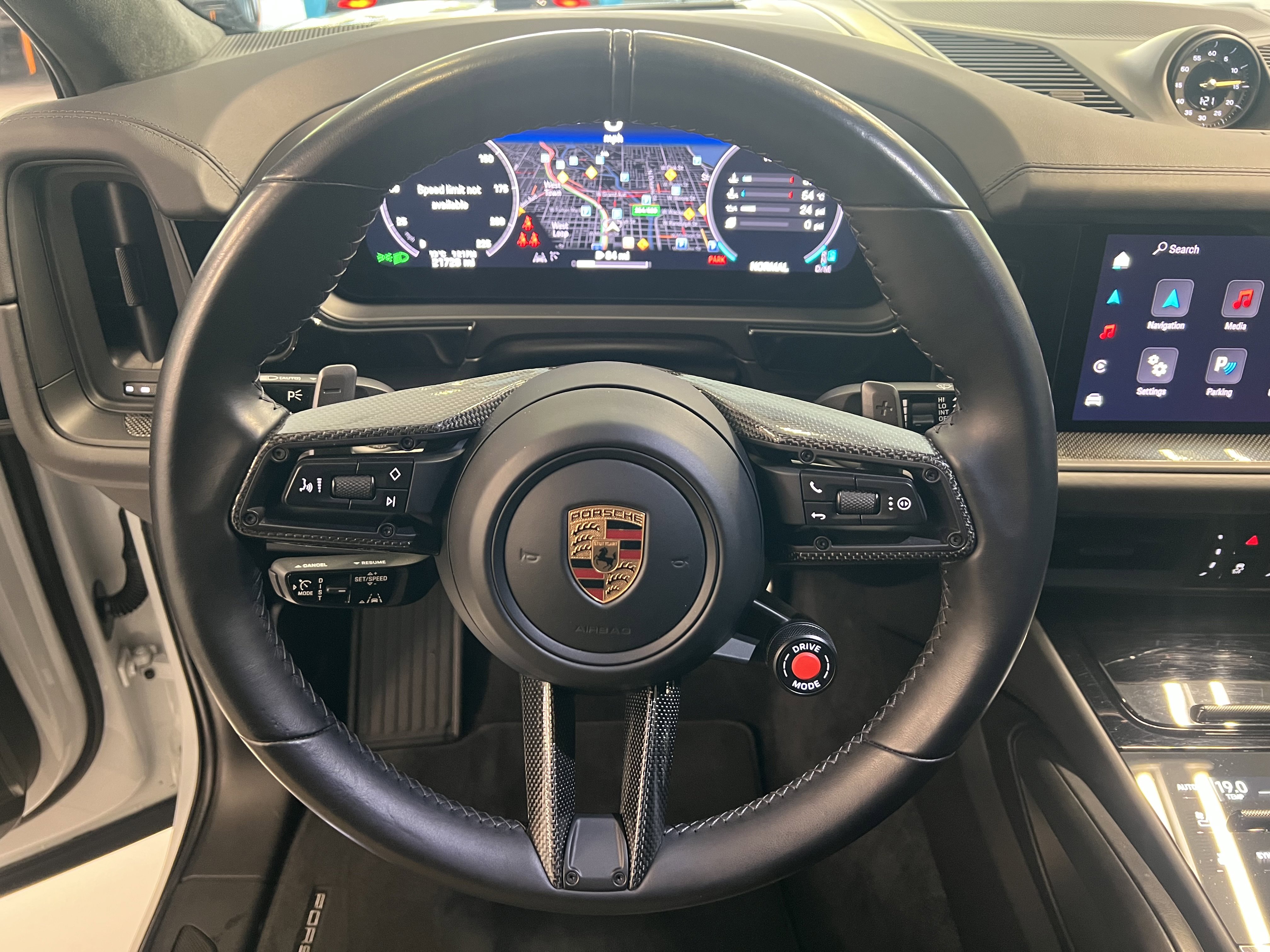 Used 2024 Porsche Cayenne Turbo GT AWD/4WD image 28