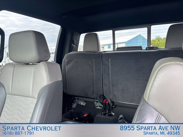 Used 2024 Chevrolet Silverado 2500 ZR2 w/ Technology Package AWD/4WD image 19