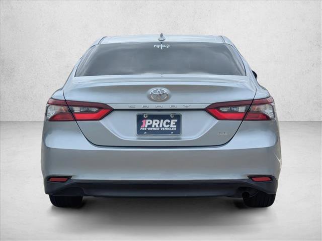 Used 2022 Toyota Camry LE FWD image 6