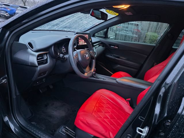 Used 2019 Toyota C-HR LE FWD image 14